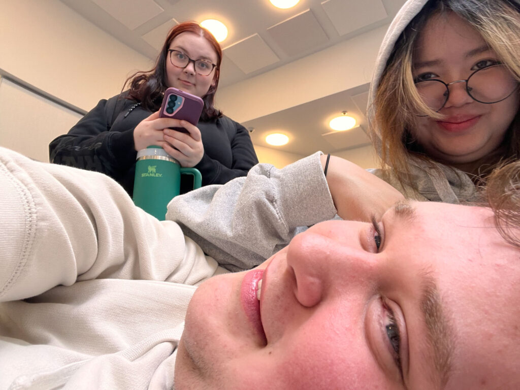 Courtney, Bajiyefu and I are the Disconnected group of dumbos